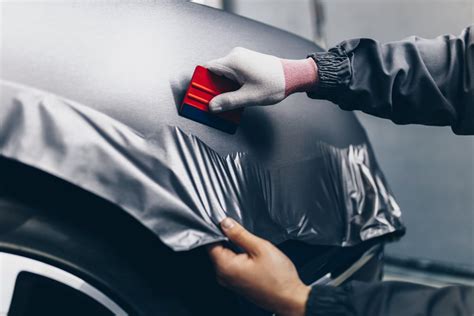 vinyl wrapping a car